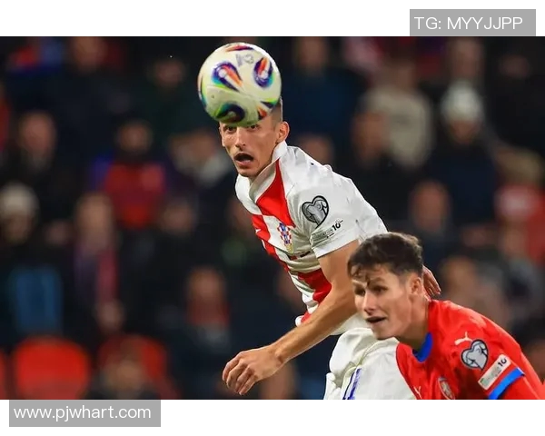 捷克与德国足球对决分析:历史交锋与战术解析